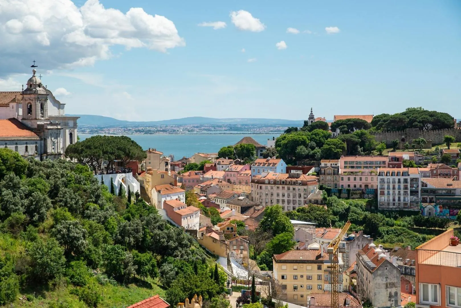 Apt With A Cozy Private Terrace Specially At Night Lisbon Apartment