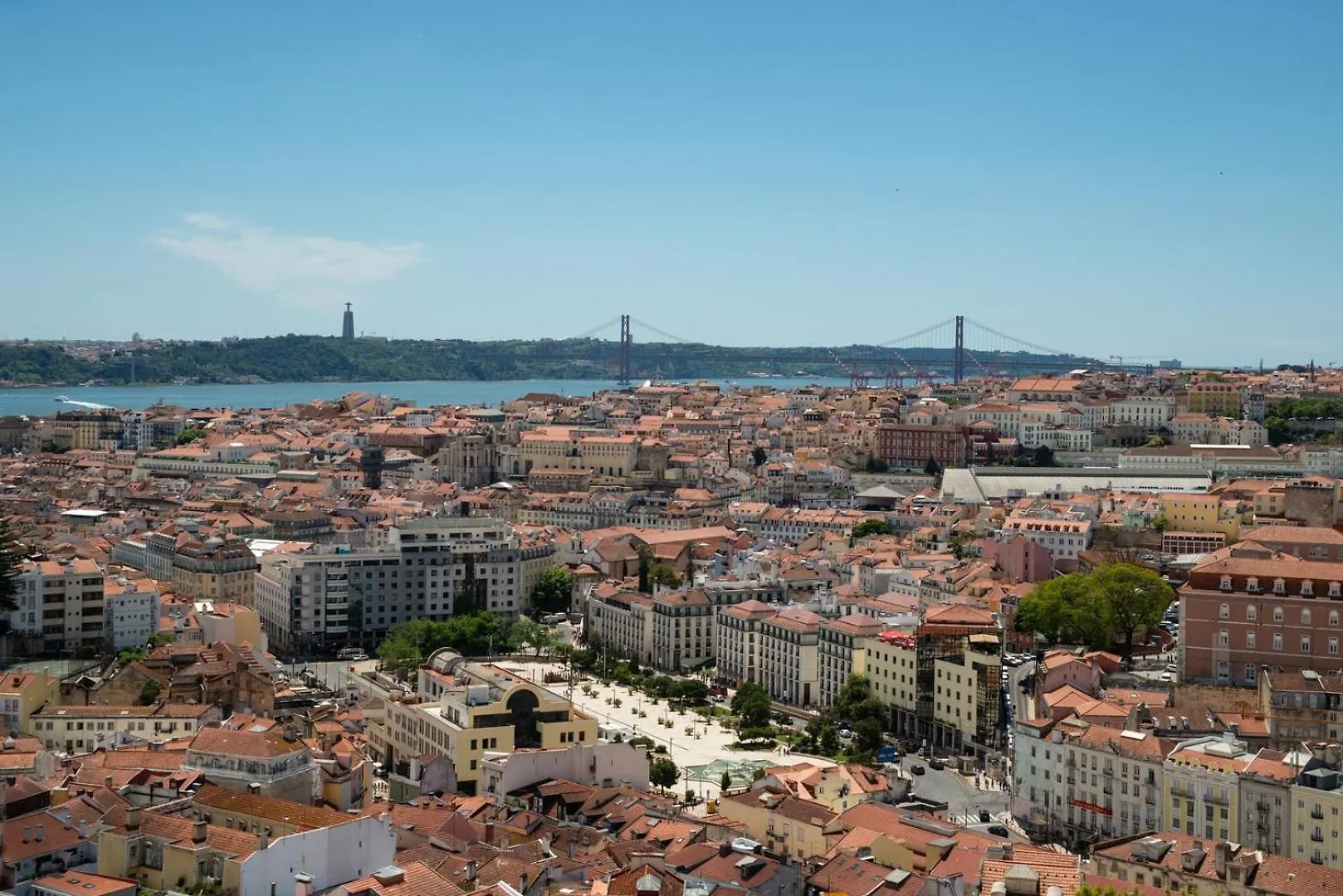 Apartment Apt With A Cozy Private Terrace Specially At Night Lisbon