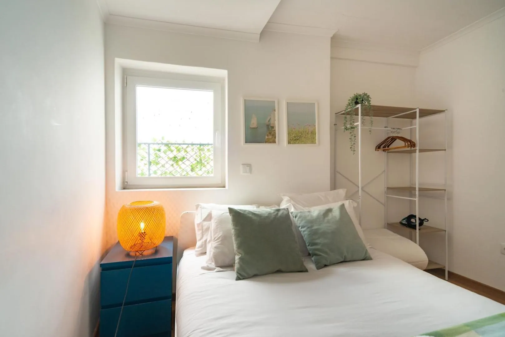 アパート Apt With A Cozy Private Terrace Specially At Night リスボン ポルトガル