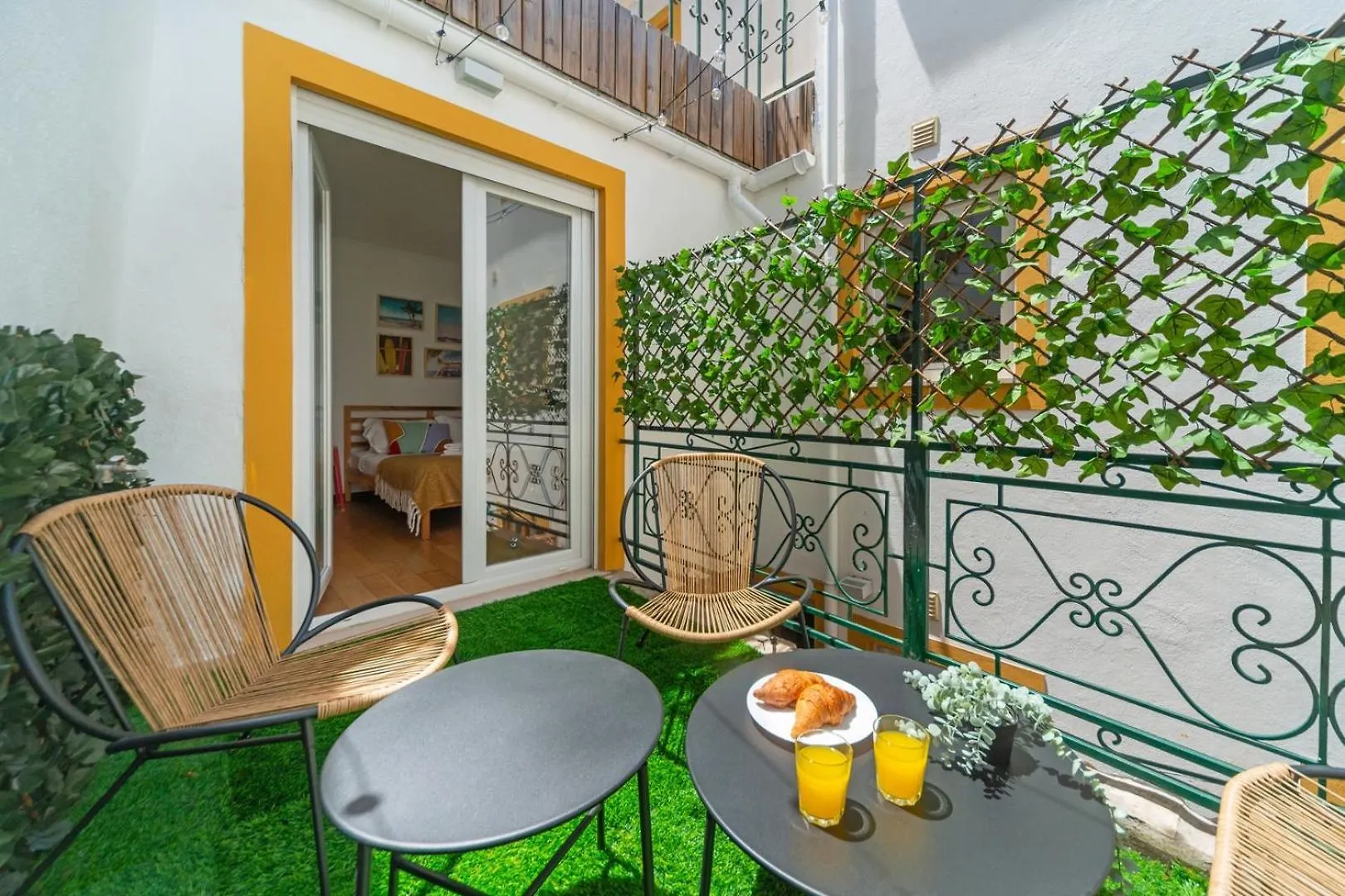 Apt With A Cozy Private Terrace Specially At Night リスボン